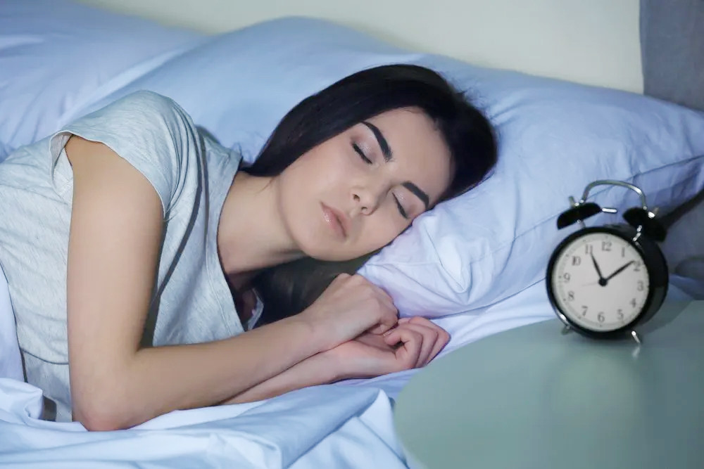 Nhận Biết Giờ Giấc Ngủ Đang Ảnh Hưởng Đến Hạnh Phúc Của Bạn